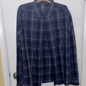 Mountain Hardwear Blue Plaid Casual Button Down Shirt